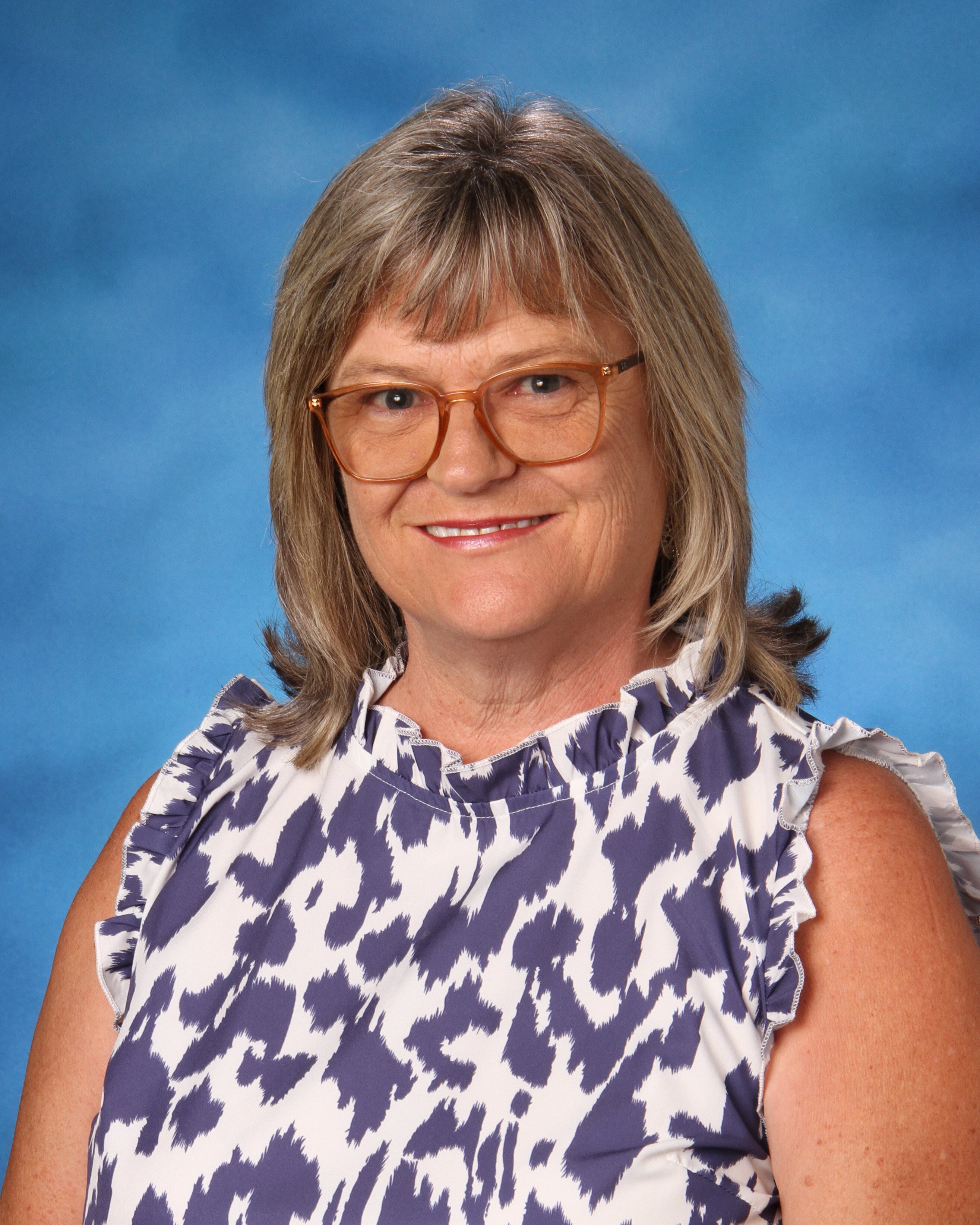 Debbie Edwards Headshot 24-25