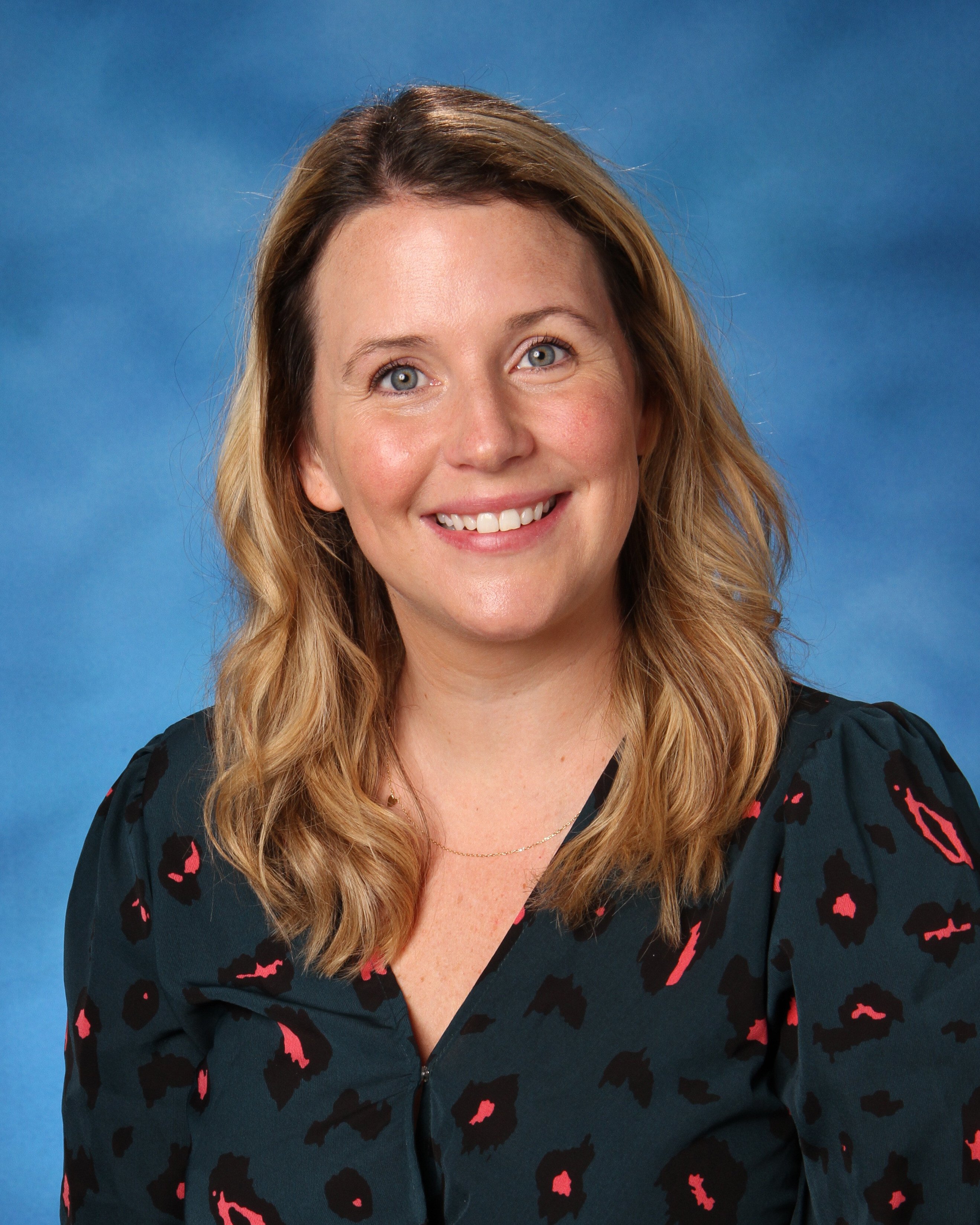 Elizabeth Daly Headshot 24-25