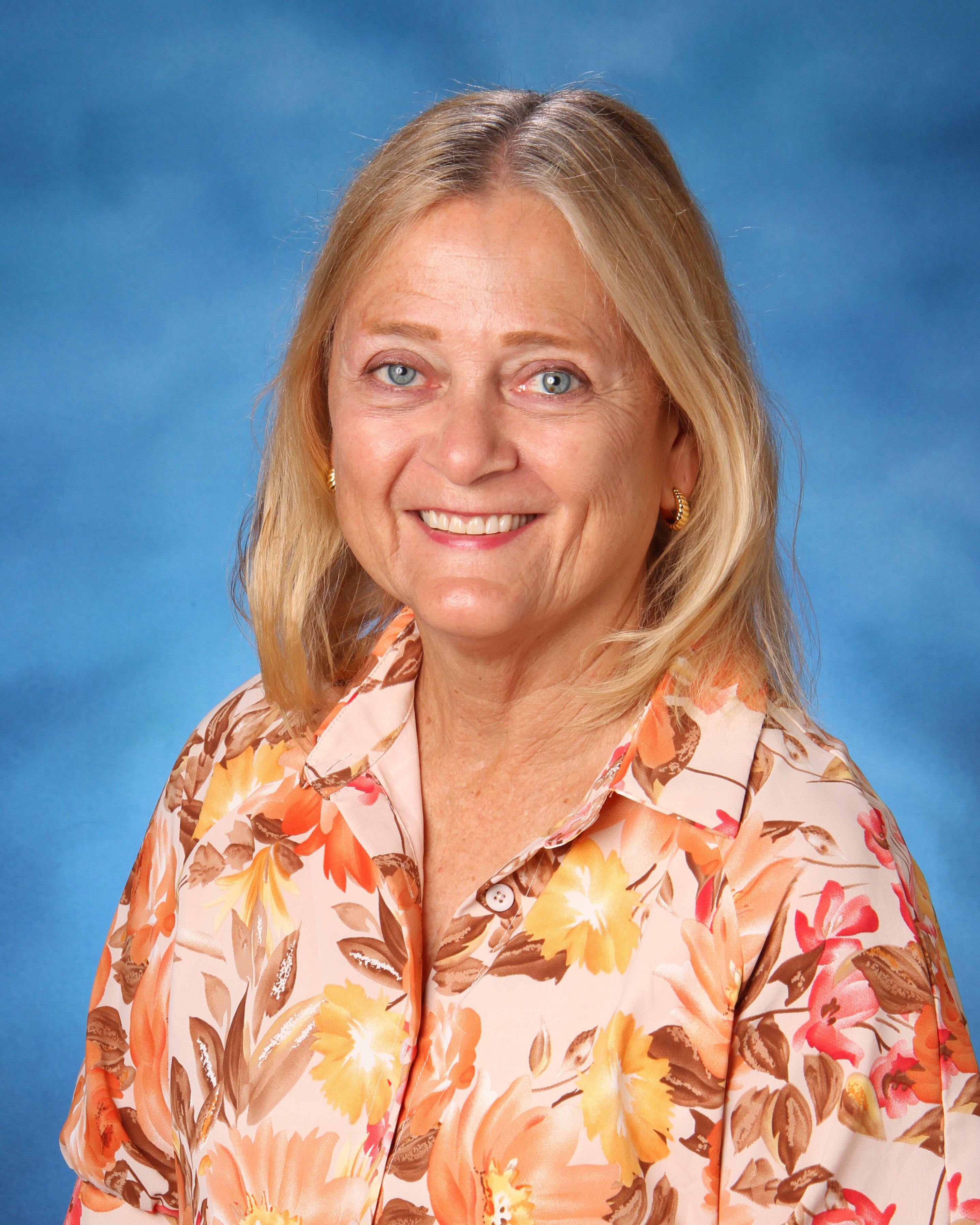 Johnna Henry Headshot 24-25