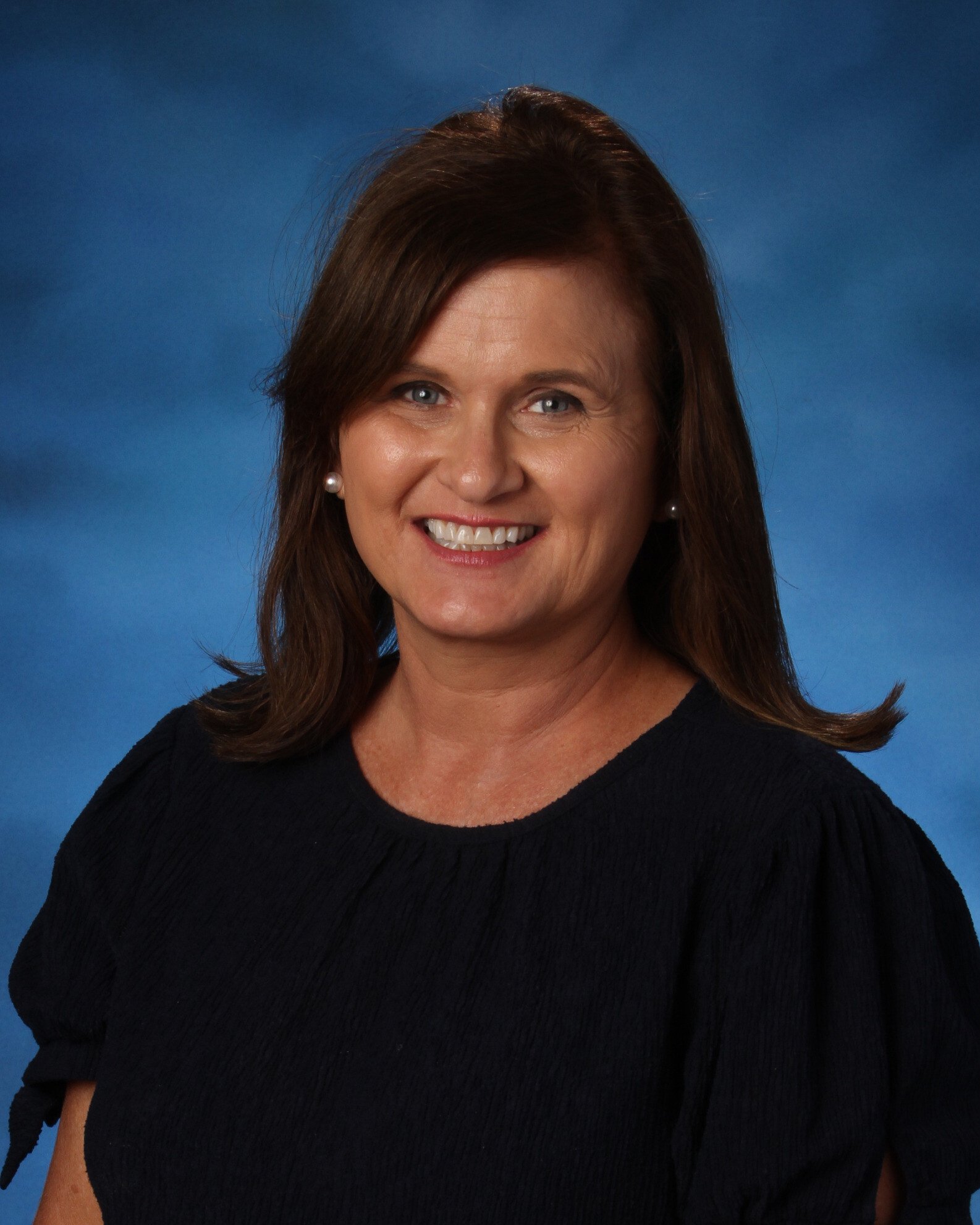 Julie Byrd Headshot 24-25