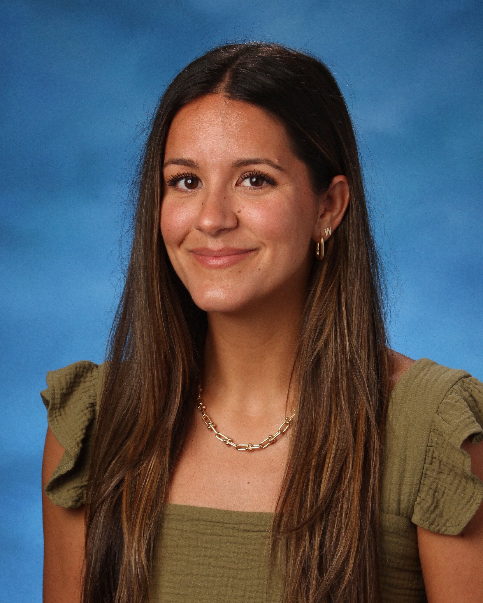 Maranda Dosal Headshot 24-25