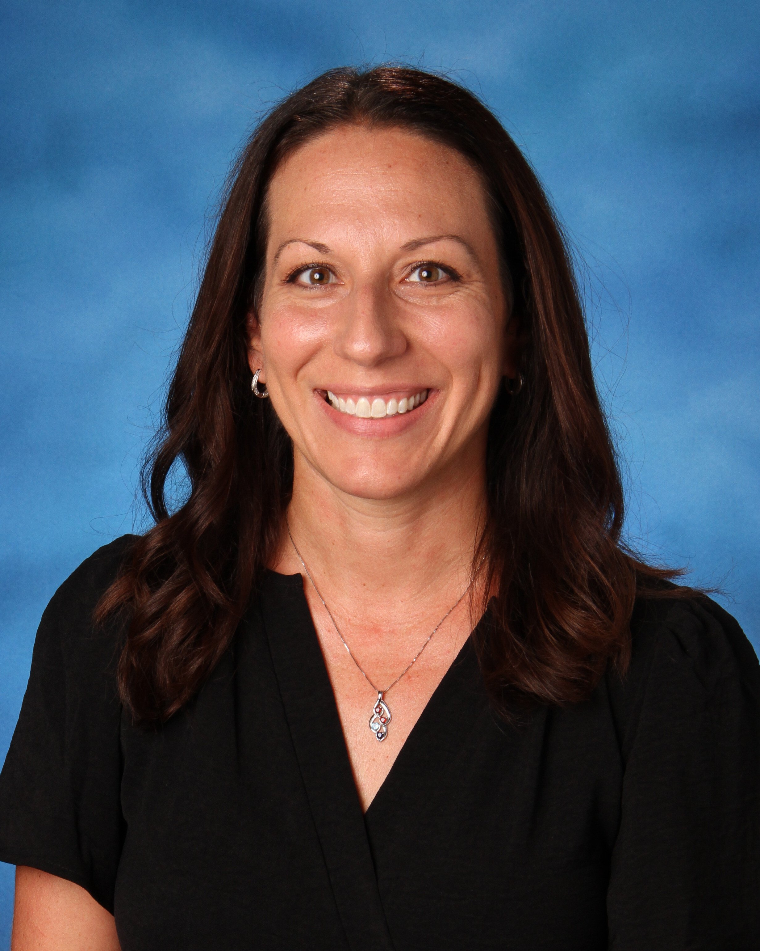 Sara Thomas Headshot 24-25