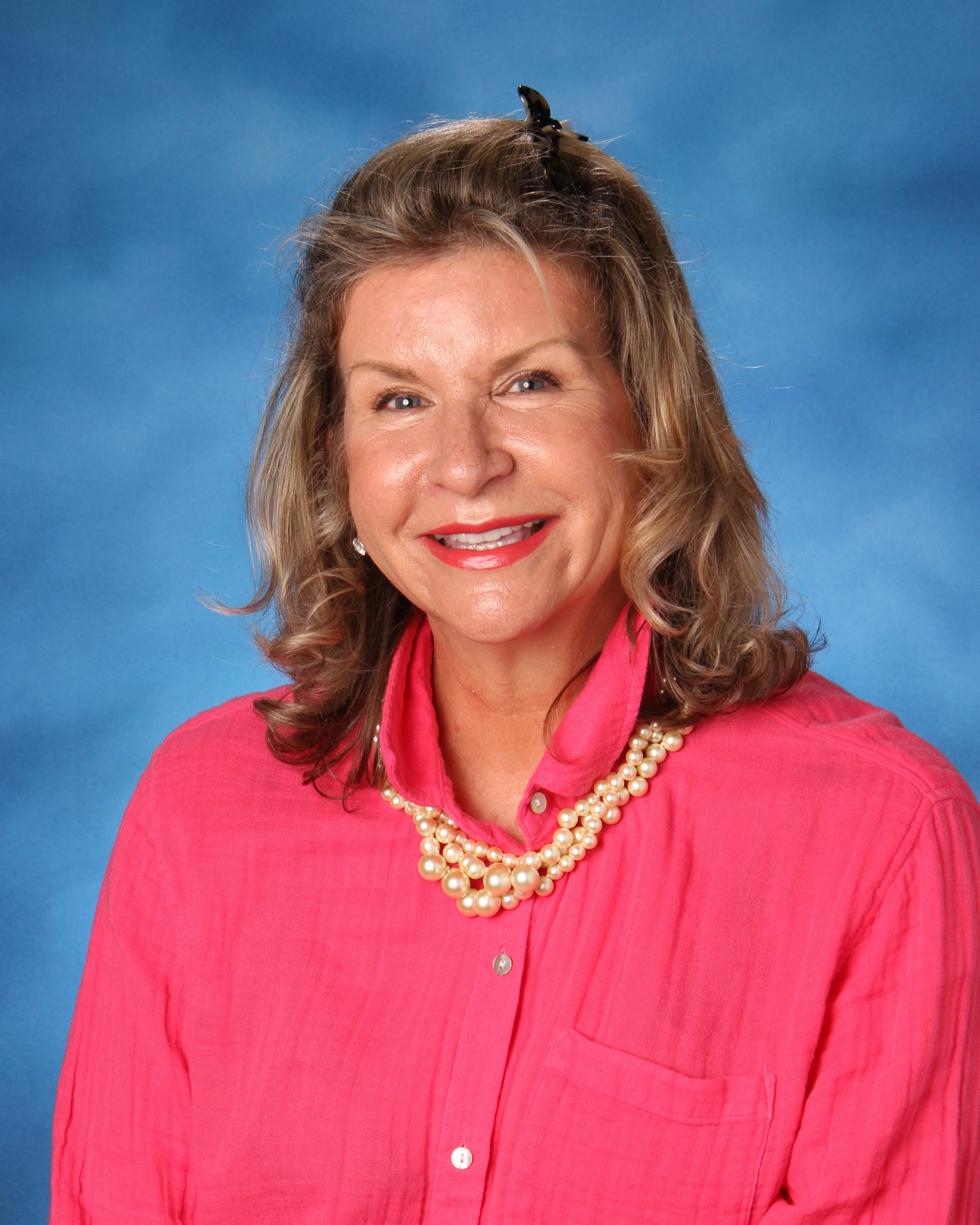 Tina Sink Headshot 24-25